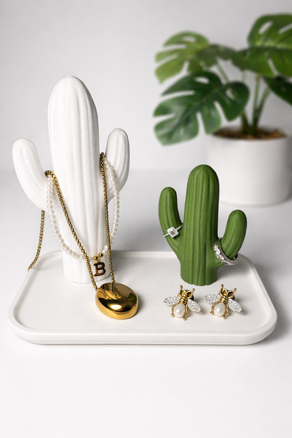 Kakti Jewelry Holder